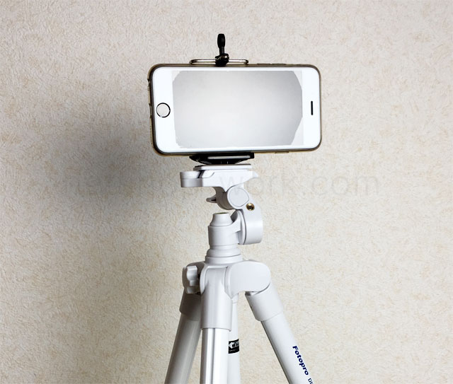 KingFotoproDIGI204WHの三脚を使ってスマホで商品撮影
